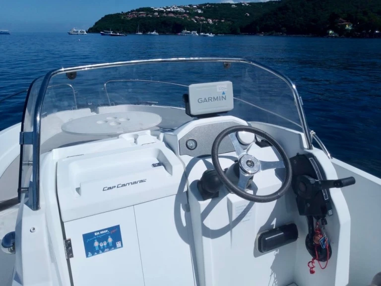Jeanneau Cap Camarat 5.5 CC Serie 2 charter bareboat or captained in  Sainte-Rose