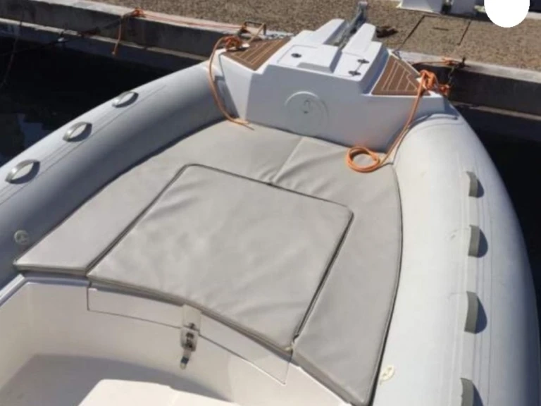 Bareboat Rental RIB Capelli with a boat licence