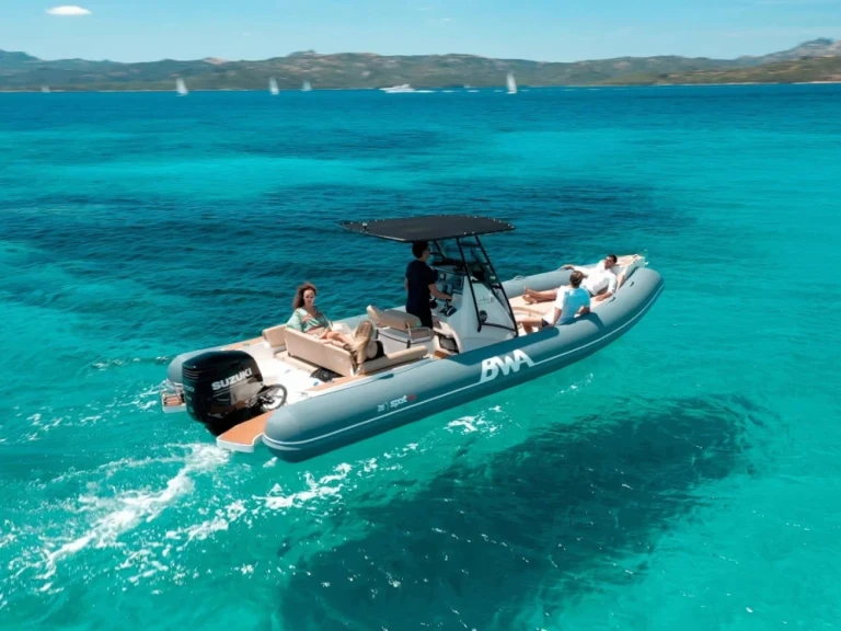 Boat rental Bwa Sport 26 GTO in Lège-Cap-Ferret on Samboat