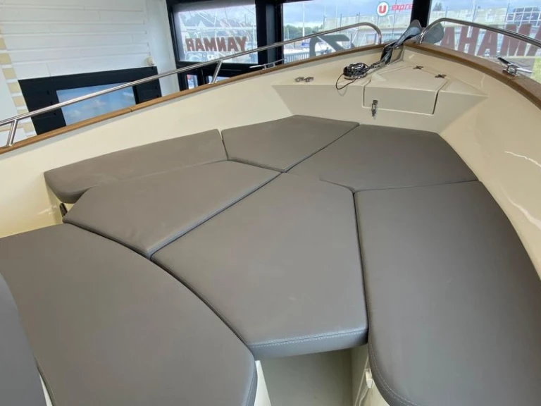 Rhea RHEA 27 in Lège-Cap-Ferret on SamBoat