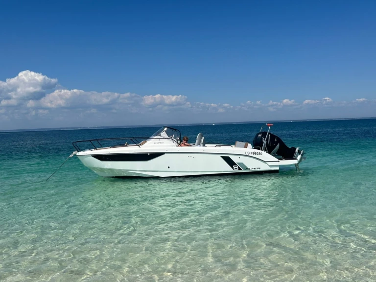 Bénéteau Flyer 8 SUNdeck charter bareboat or captained in  La Forêt-Fouesnant