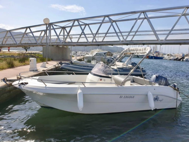 Pacific Craft Pacific Craft 625 Open charter bareboat or captained in  Saint-Florent