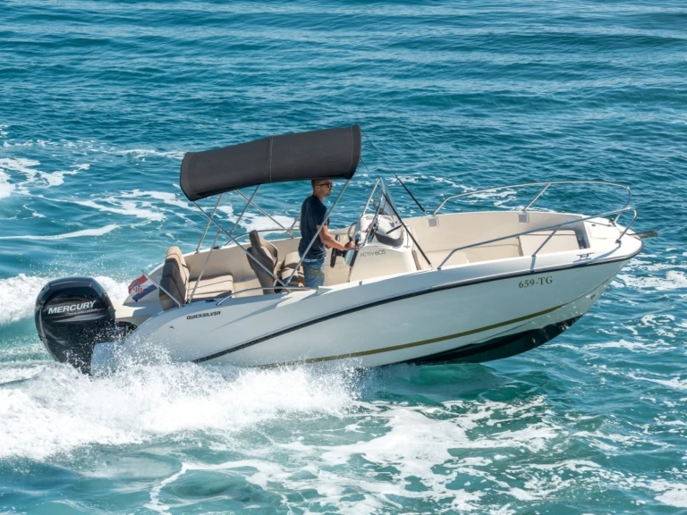 Motorboat rental with or without captain Quicksilver Cambrils