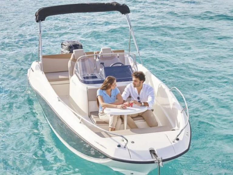 Motorboat for rent Cambrils at the best price