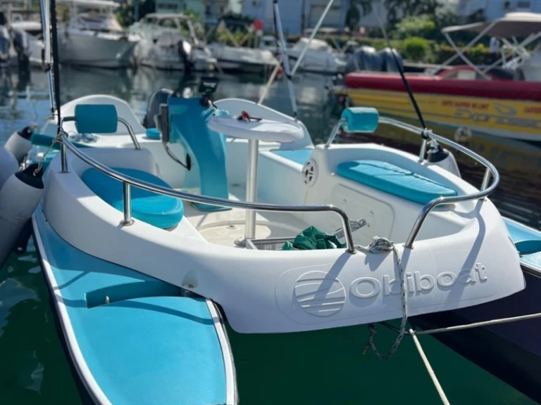 Bareboat Rental Motorboat Obiboat with a boat licence