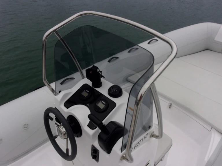 Bareboat Rental RIB Capelli with a boat licence