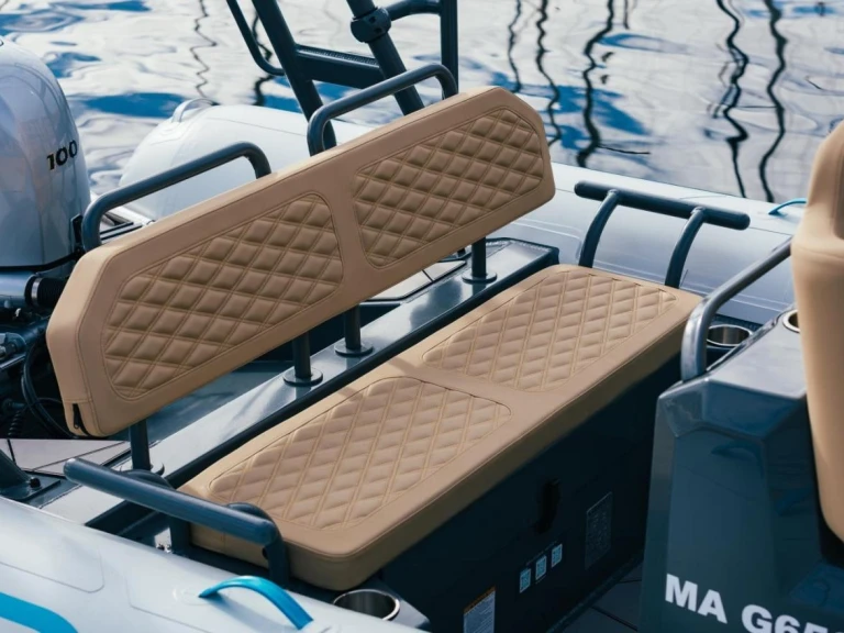 Bareboat Rental RIB Highfield with a boat licence