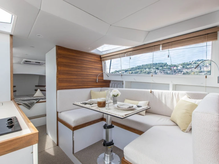 BUEHLER TURBOCRAFT Silverfine charter bareboat or captained in  La Trinité-sur-Mer