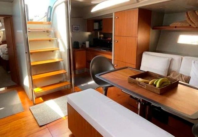 Rent a Maxi 65 Barcelona