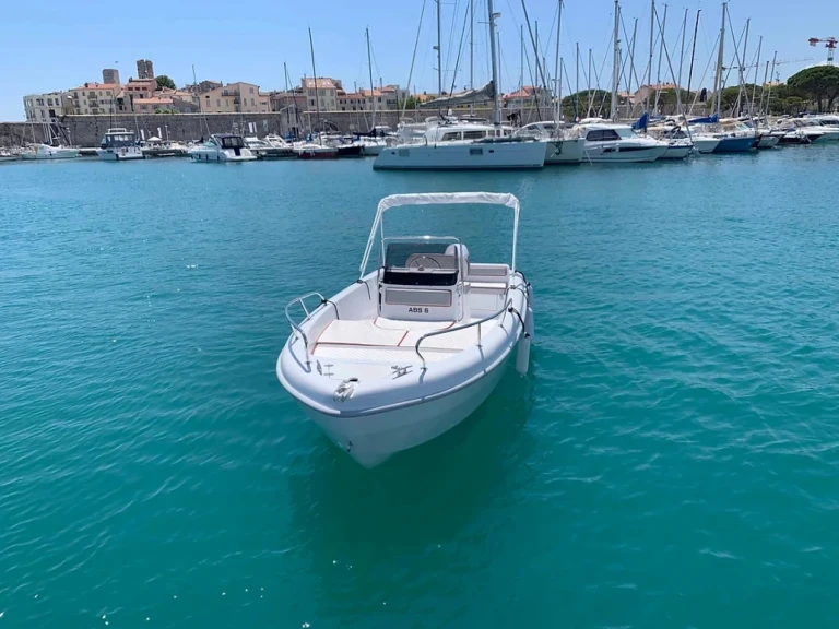 Motorboat rental with or without captain Selva Antibes