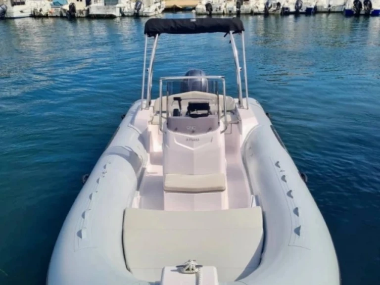 Rent a Capelli Tempest 630 Antibes