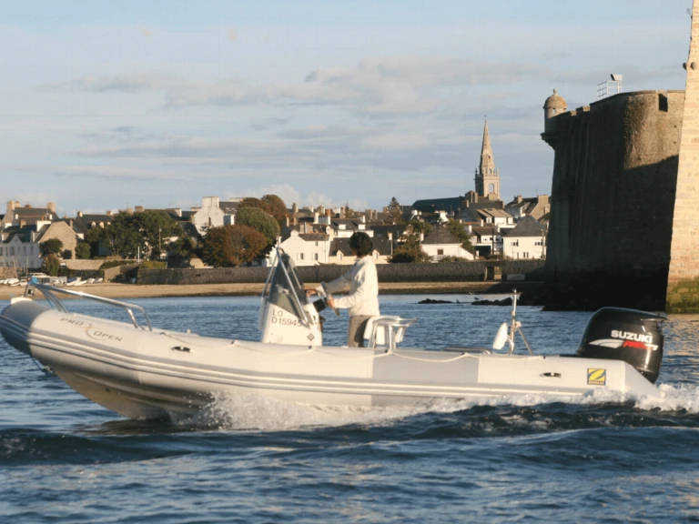 Zodiac ZODIAC 650 PRO OPEN charter bareboat or captained in  Port-Louis