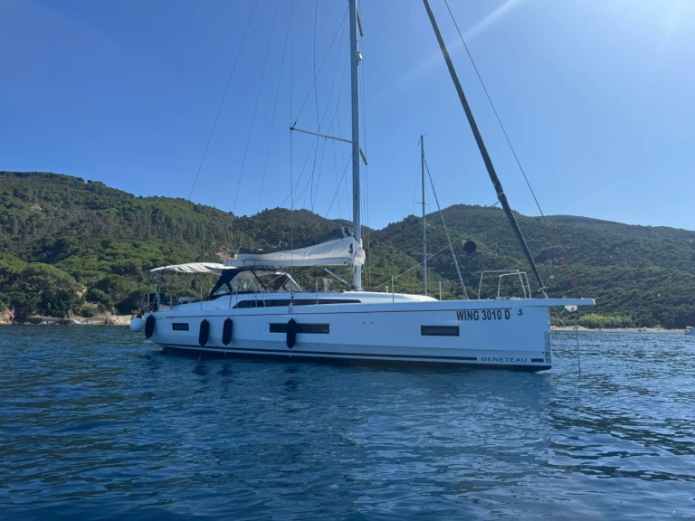 Sailboat rental in Salivoli - Bénéteau Oceanis 40.1