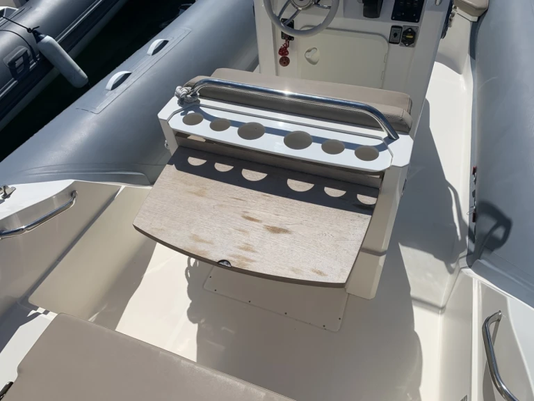 Bareboat Rental RIB Capelli with a boat licence