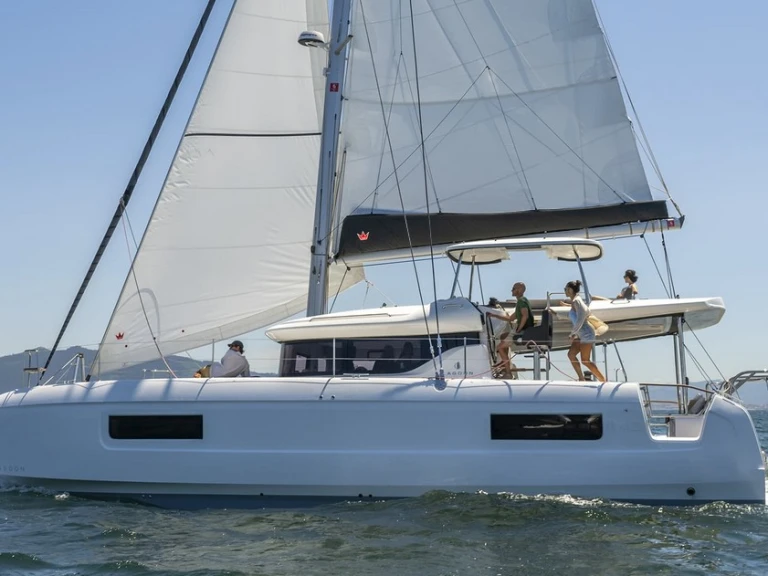 Yacht charter Salerno cheap Lagoon 43