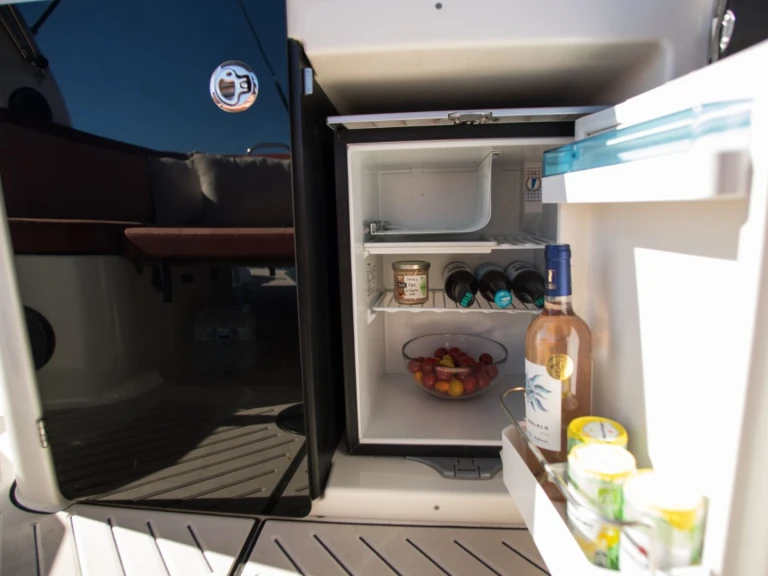 Zodiac Medline 9 in Propriano on SamBoat