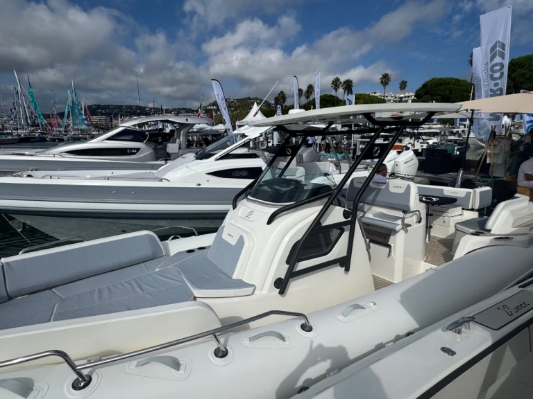 RIB rental in Propriano - Zodiac Medline 9