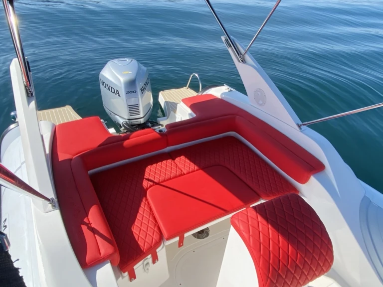 Master Master 699 in Porto-Vecchio on SamBoat