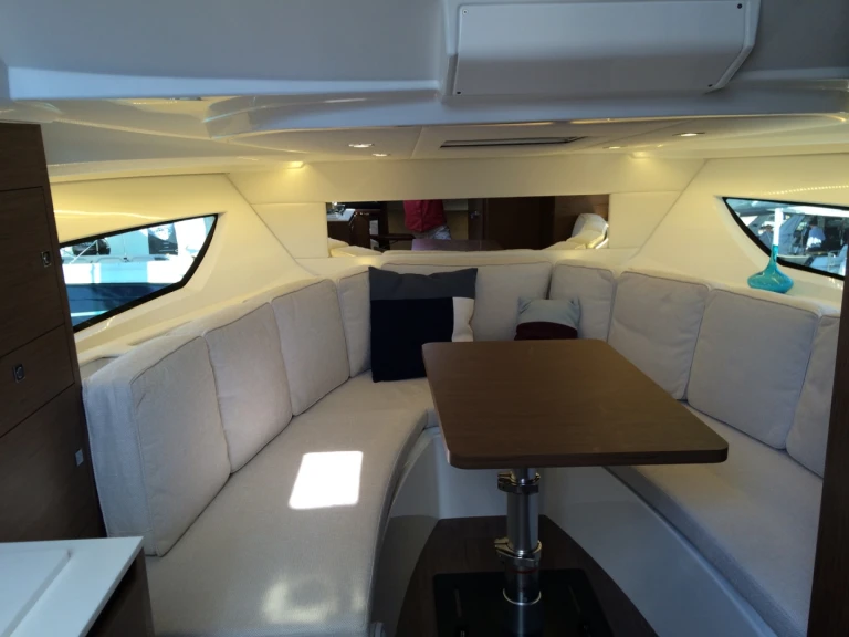 Motorboat rental in Cogolin - Jeanneau Cap Camarat 10.5 WA