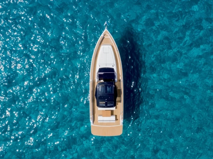 Yacht charter Beaulieu-sur-Mer cheap Pardo 38