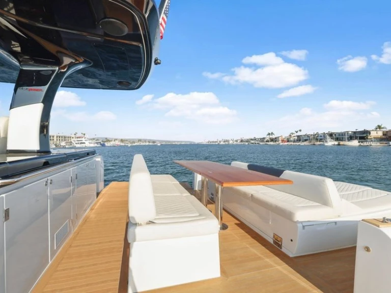 Rent a Solaris Solaris 44 Golfe-Juan