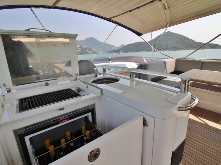 Bareboat Rental Luxury Yacht Princess with a boat licence