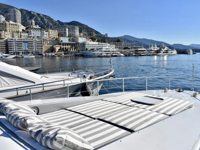 Boat rental Leopard Leopard 23 in La Condamine on Samboat