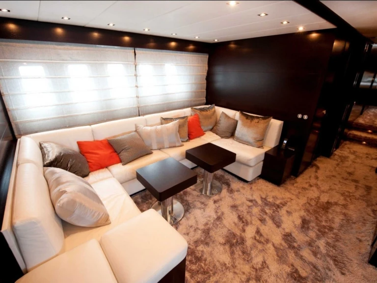 Rent a Leopard Leopard 24 Antibes