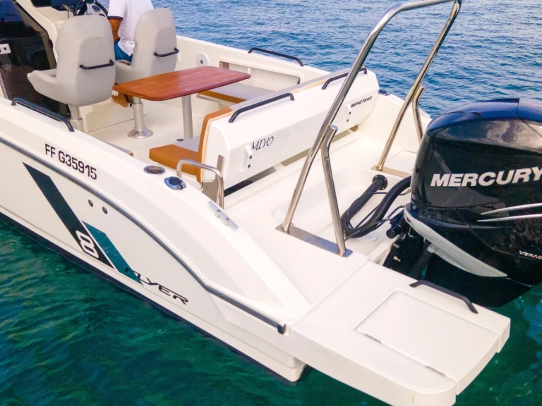 Rent a Bénéteau Flyer 8 Case-Pilote