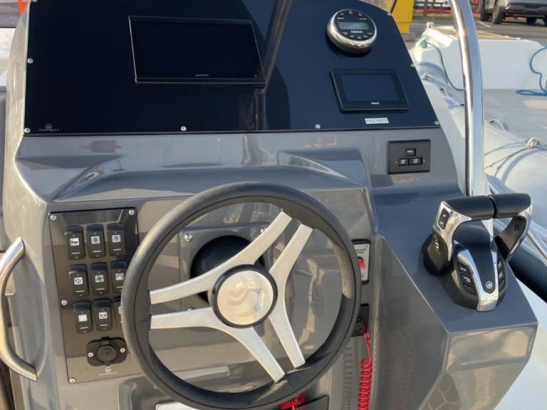 Rent a Quicksilver Activ 605 Open Saint-Cyprien-Plage