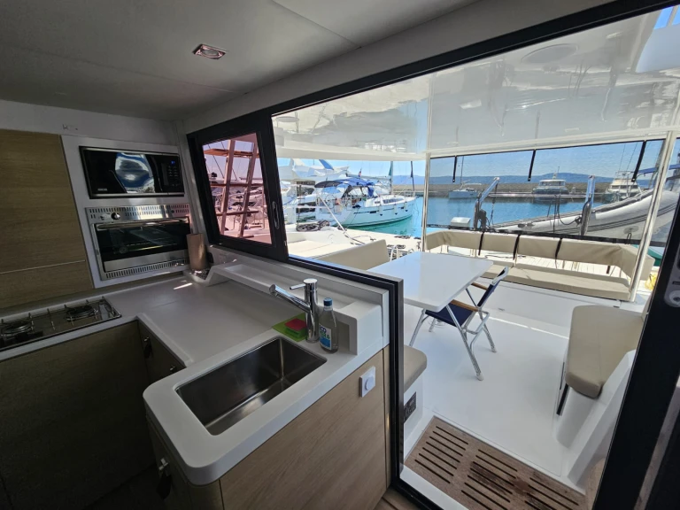 Catamaran rental with or without captain Aventura Marina (City)