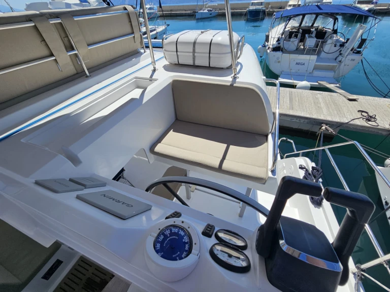 Catamaran for rent Marina (City) at the best price