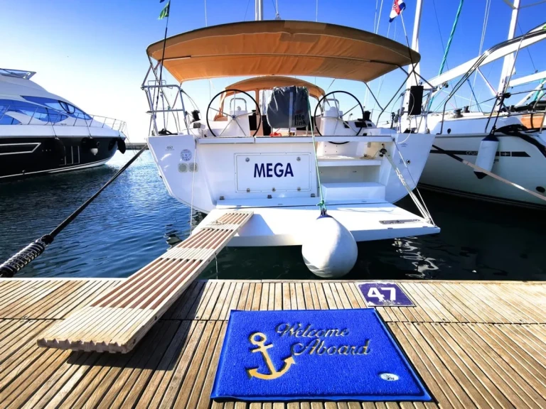 Dufour Dufour 460 Grand Large in Marina (City) on SamBoat