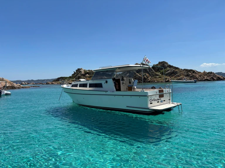 Omnia Nautica Omnia 95/1 in La Maddalena on SamBoat