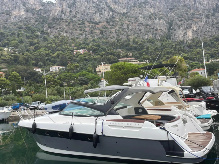 Motorboat for rent Beaulieu-sur-Mer at the best price