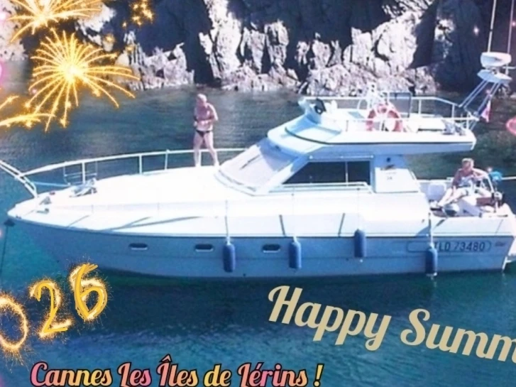Ferretti 34 in Cannes on SamBoat