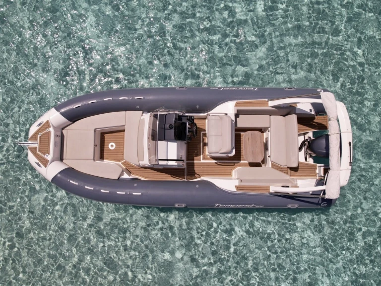 Bareboat Rental RIB Capelli with a boat licence