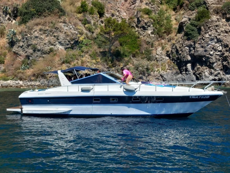 Motorboat rental in Forio - Mochi Craft Mochi 42 open