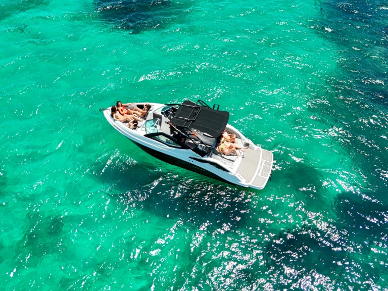 Boat rental Fibrafort 272 GTO FX in Port d'Alcudia on Samboat