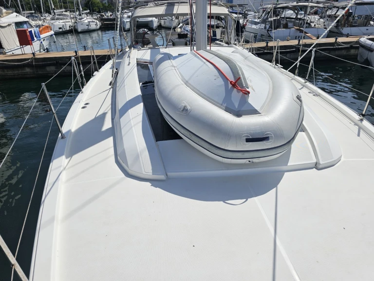 Boat rental Bénéteau Oceanis 51.1 in Lefkáda on Samboat