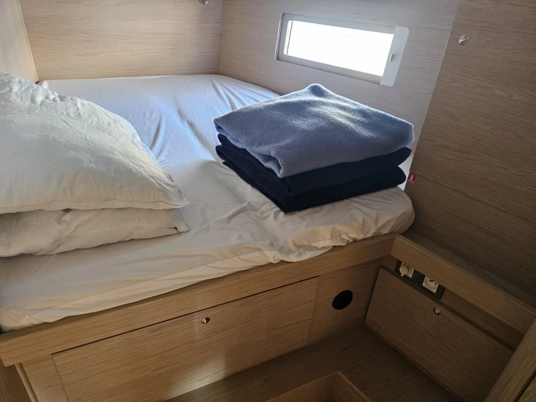 Sailboat rental in Lefkáda - Bénéteau Oceanis 51.1