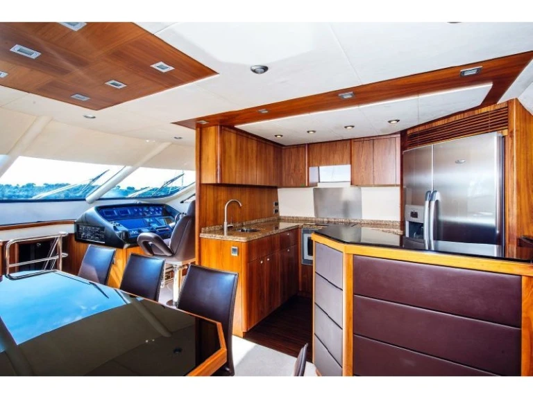 Bareboat Rental Luxury Yacht Sunseeker with a boat licence