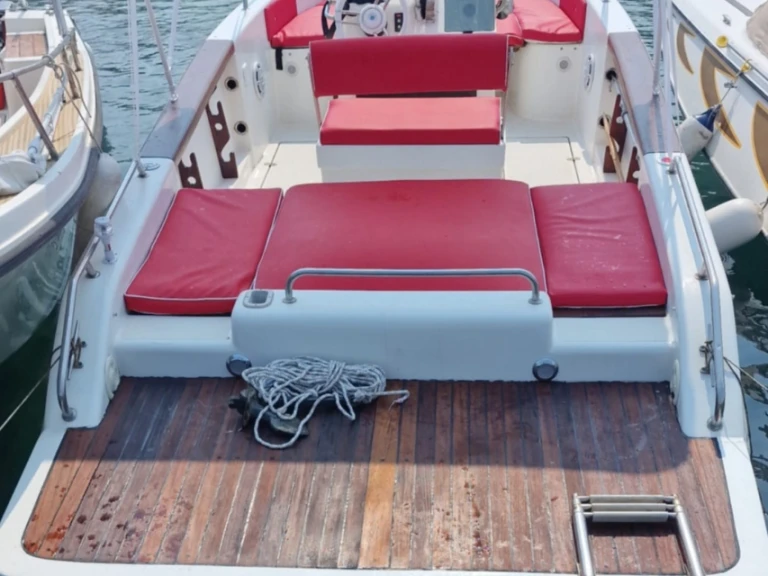 Boat rental Sessa Marine Key Largo 22 in Giardini-Naxos on Samboat