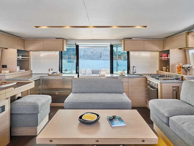 Catamaran for rent Lefkáda at the best price