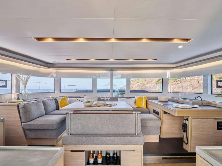 Catamaran rental in Lefkáda - Lagoon Lagoon 51