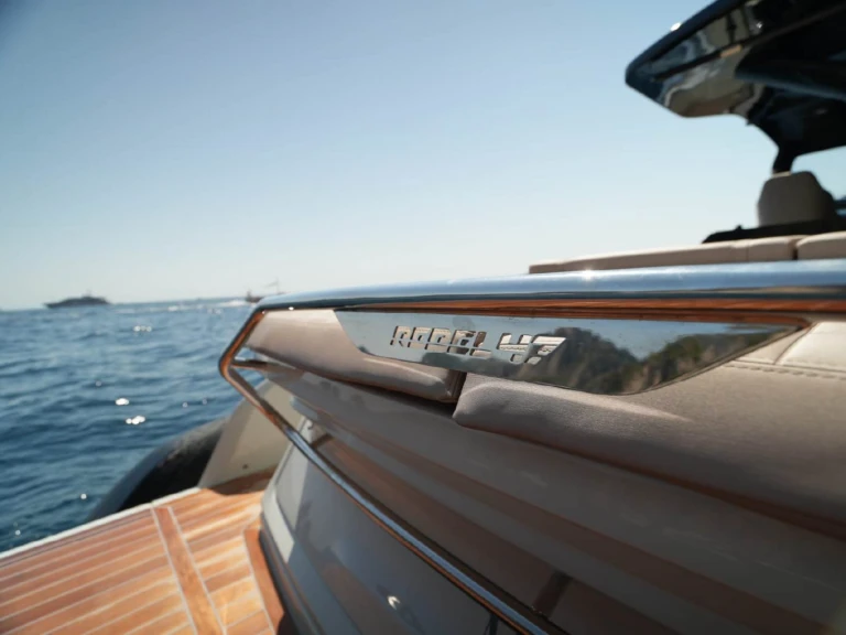 Motorboat for rent Torre Annunziata at the best price