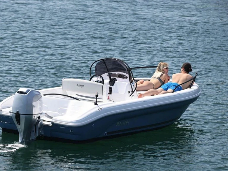 Motorboat rental in Lignano Sabbiadoro - Ranieri Shark 19