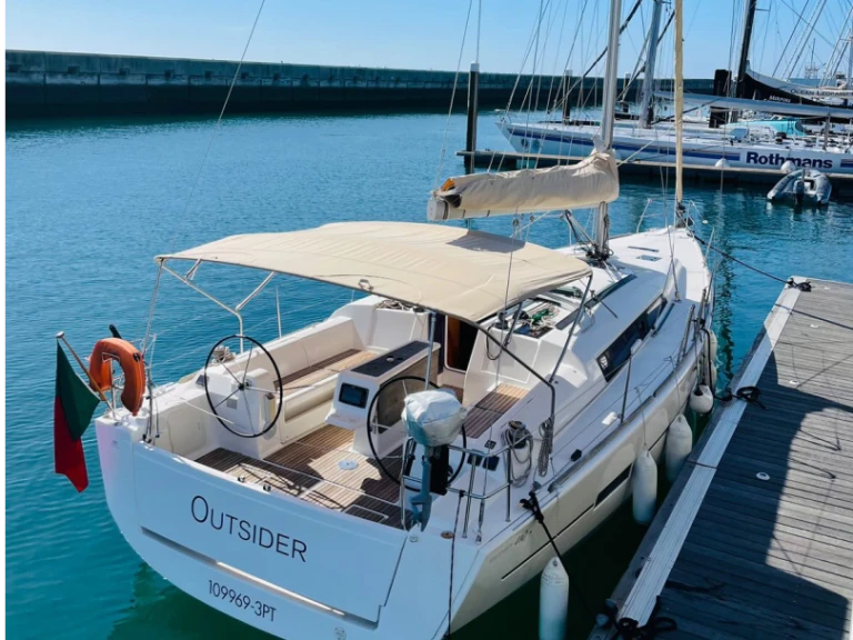 Bareboat Rental Sailboat Dufour with a boat licence