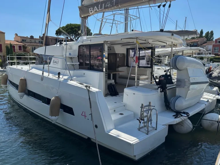 Boat rental Bali Bali 4.1 in Villeneuve-Loubet on Samboat