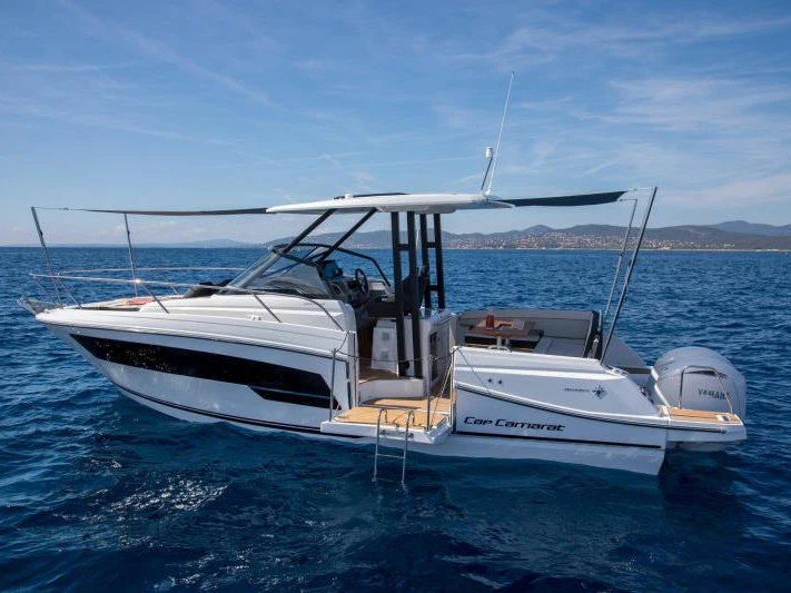 Jeanneau Cap Camarat 9.0 WA in Port de Hyères (St Pierre) on SamBoat